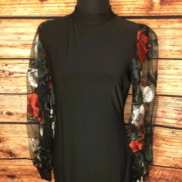 Embroidered Floral Puff Sleeve Dress - Picture 6 of 15